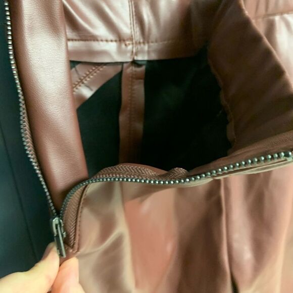 NWT!! Faux Leather Skinny’s - Picture 5 of 10